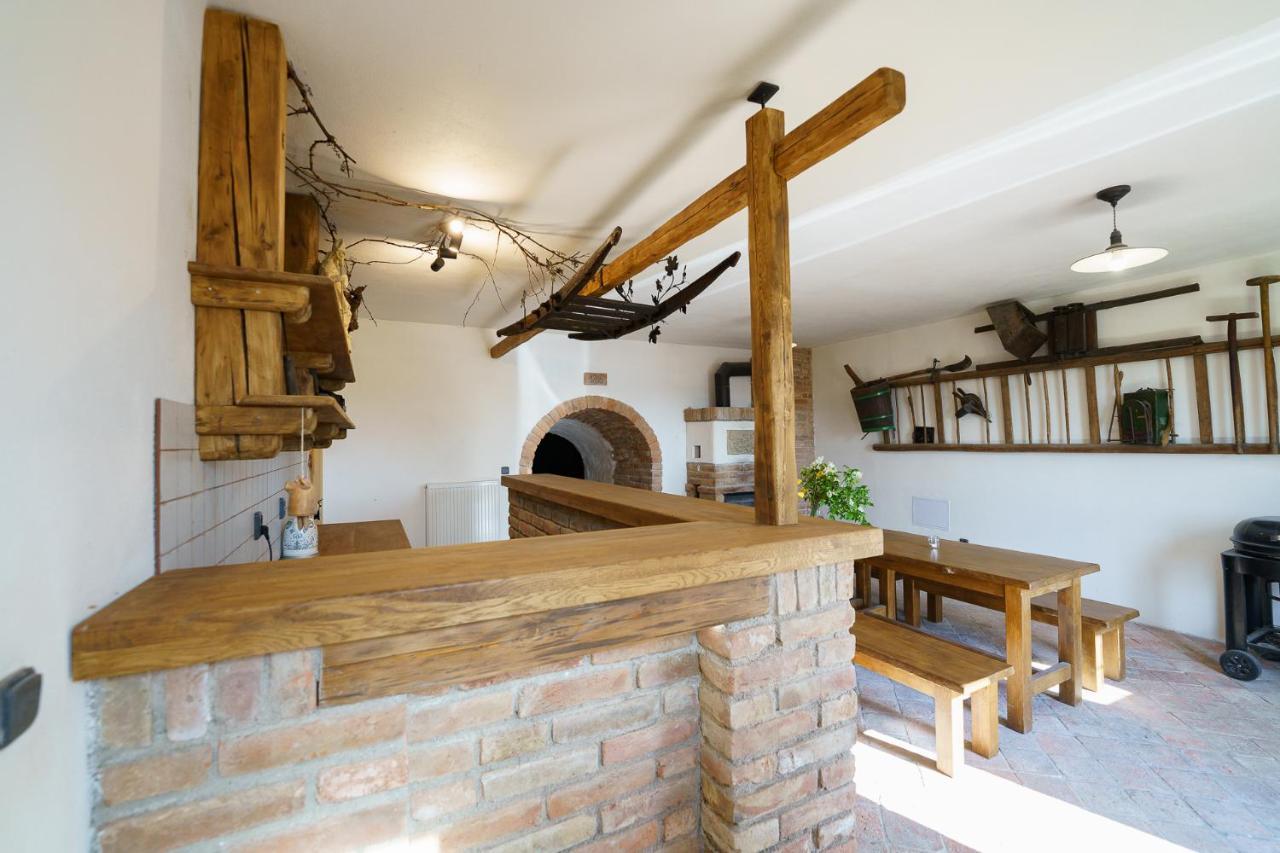 Apartmany Pausram Pouzdrany Exterior foto