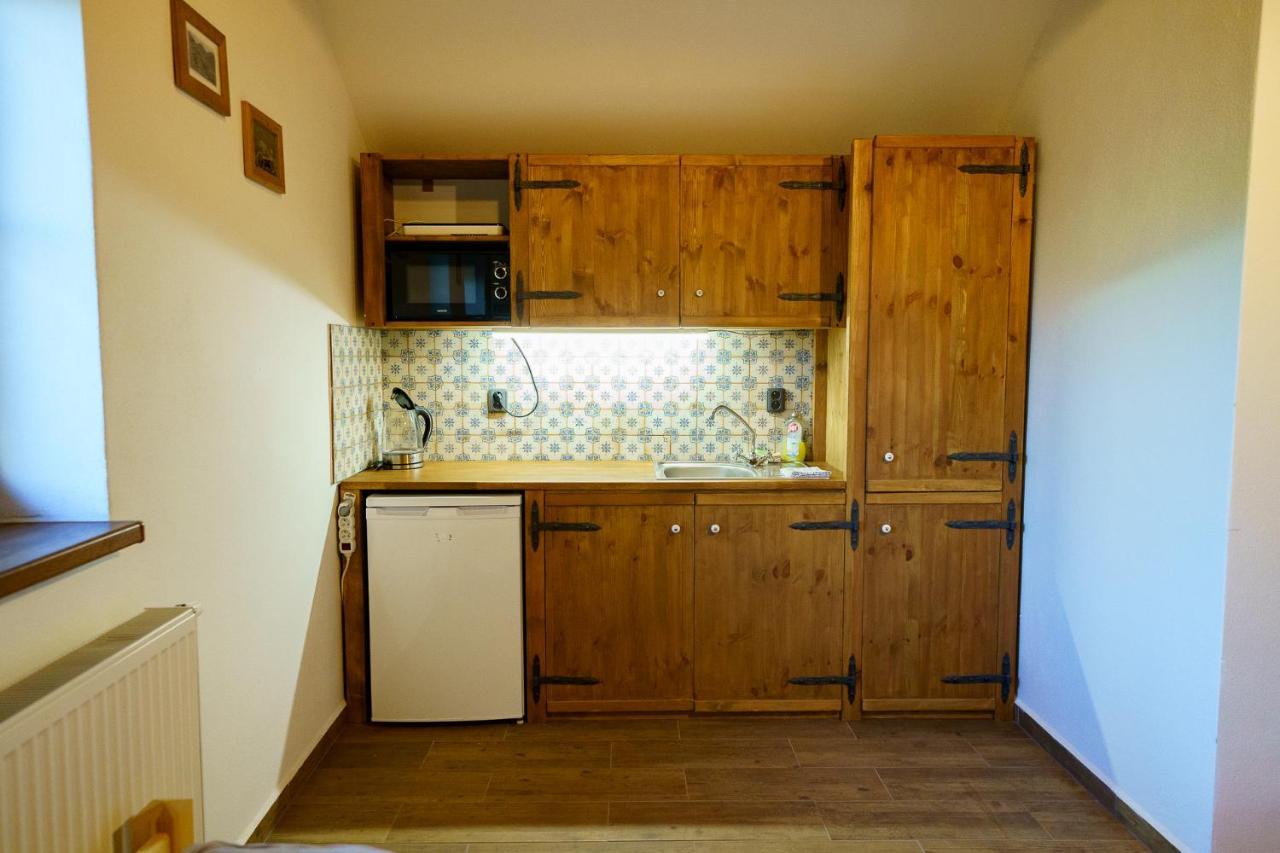 Apartmany Pausram Pouzdrany Exterior foto