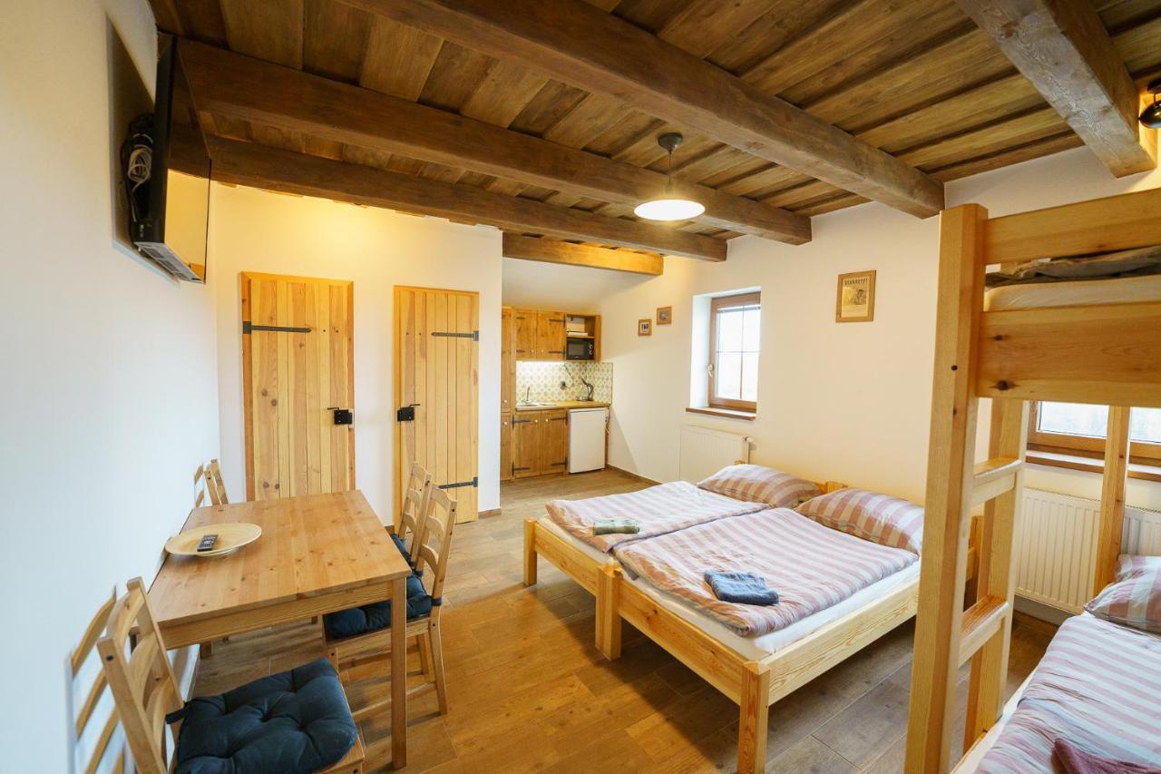 Apartmany Pausram Pouzdrany Exterior foto